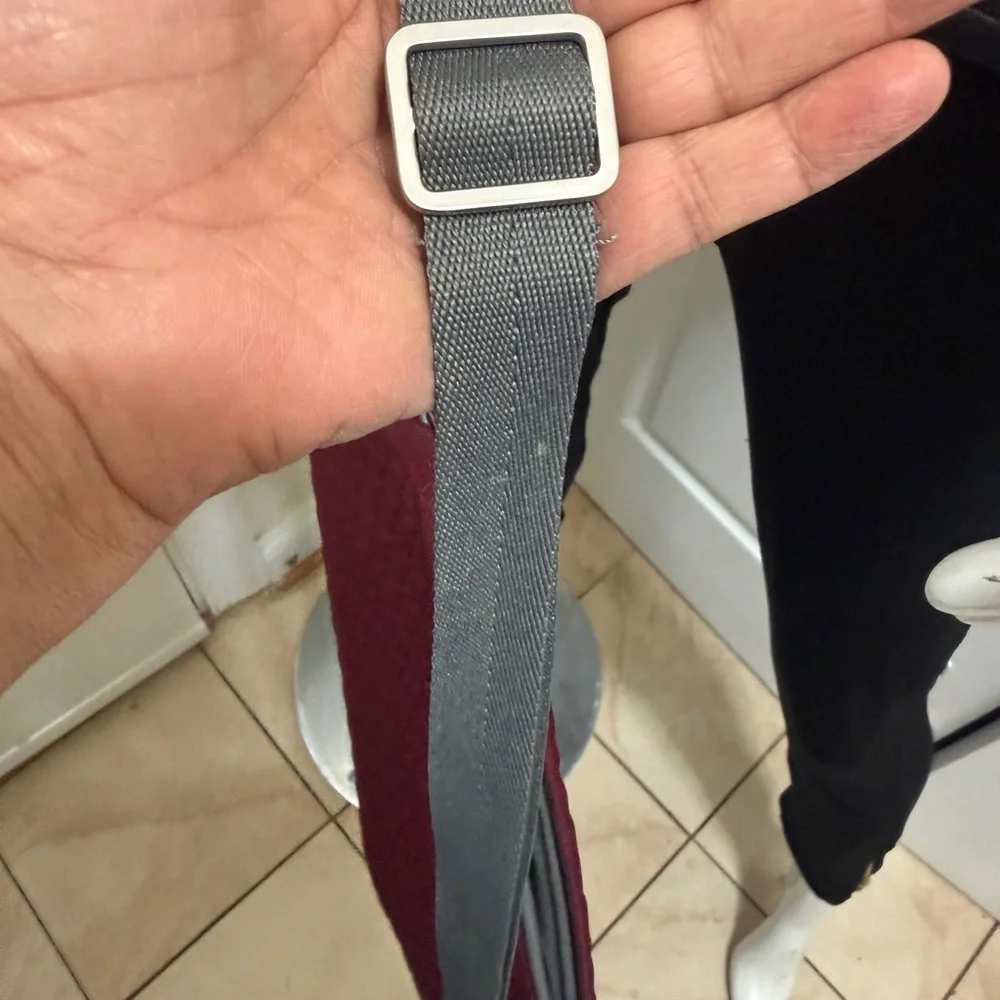 Belkin Quilted Burgundy Laptop Bag in new condition cond